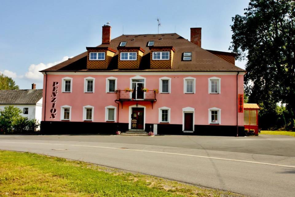 Penzion Mlynicky Dvur Červená Voda Eksteriør bilde